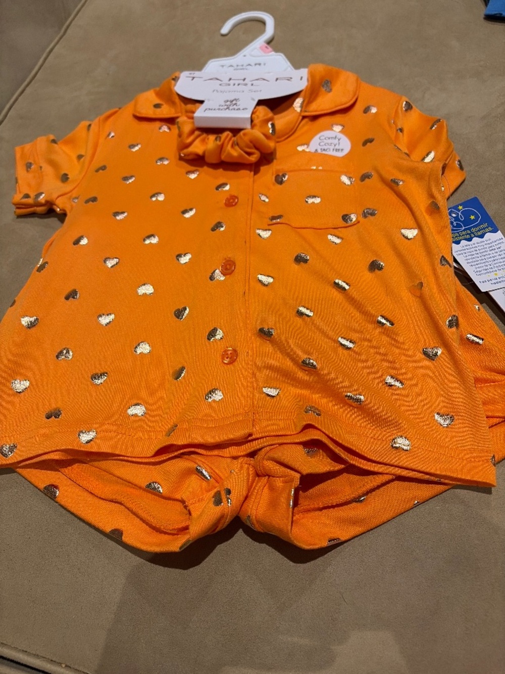 Tahari Girl 2 Piece PJ Set with bonus Size 4T